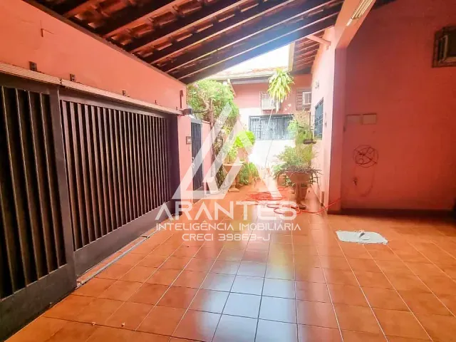 Casa 5 quartos e 5 banheiros, à venda ou para alugar, no bairro Centro em Barretos