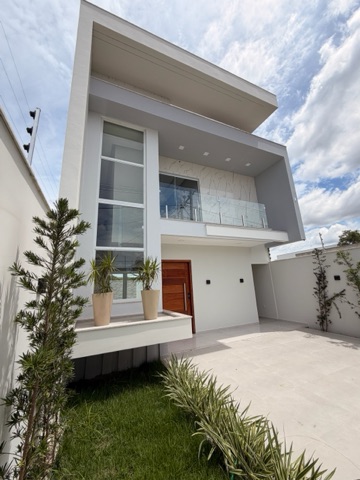 Casa com 140m² 3 quartos e 3 banheiros, à venda, no bairro Parque Aurora em Campos dos Goytacazes