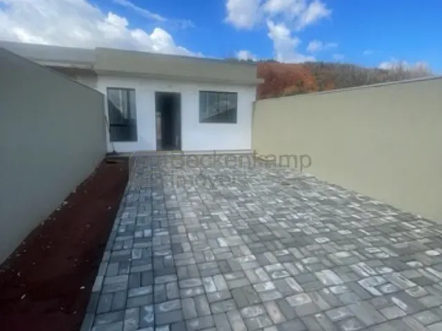 Casa 2 quartos e 1 banheiro, à venda, no bairro São Judas Tadeu em Barra Mansa