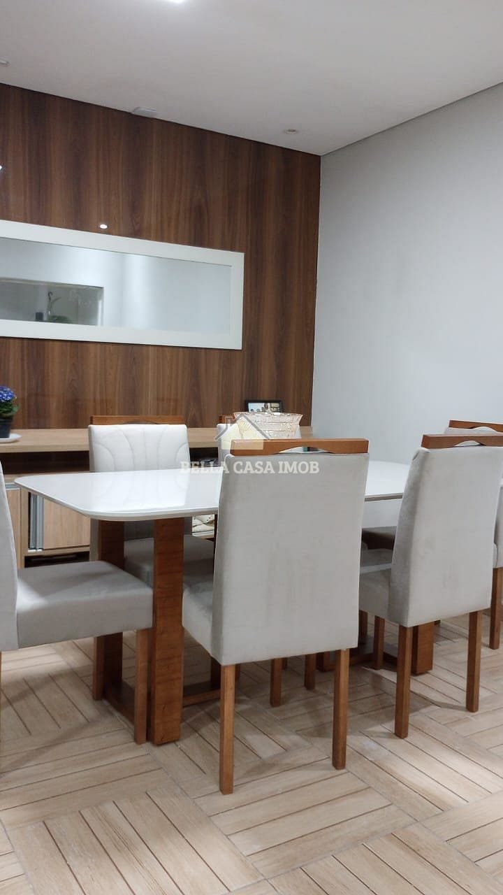 Casa à venda com 4 quartos, 185m² - Foto 2