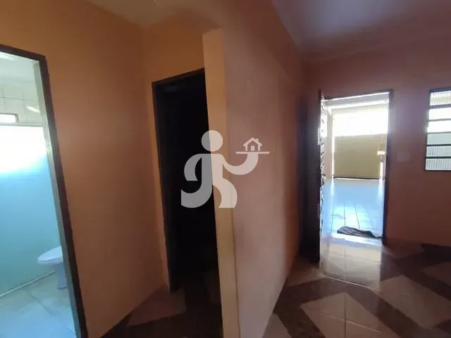 Casa com 250m² 4 quartos e 3 banheiros, à venda, no bairro Garças em Piracicaba