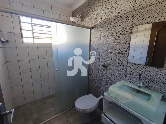 Casa com 250m² 4 quartos e 3 banheiros, à venda, no bairro Garças em Piracicaba