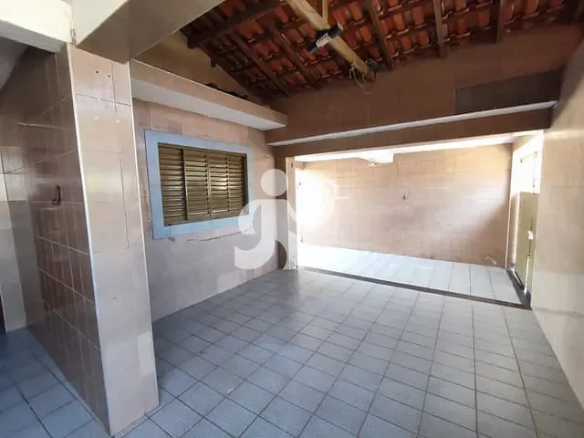 Casa com 250m² 4 quartos e 3 banheiros, à venda, no bairro Garças em Piracicaba