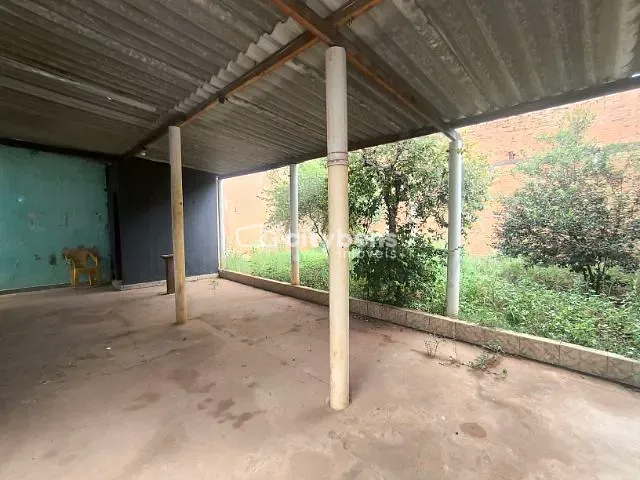 Casa com 250m², à venda, no bairro Jussara em Araçatuba