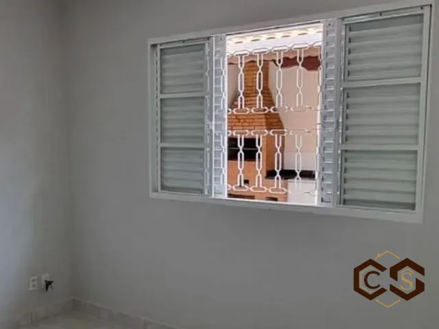 Casa com 250m² 3 quartos e 2 banheiros, à venda ou para alugar, no bairro Jardim Morada do Sol em Indaiatuba