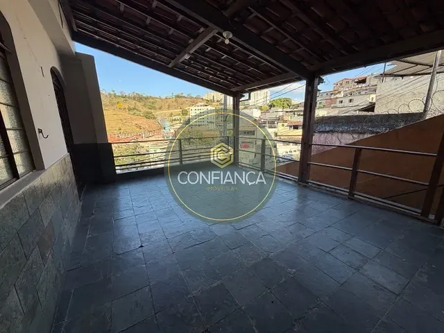Casa 3 quartos e 1 banheiro, para alugar, no bairro Vila Nova Vista em Sabará