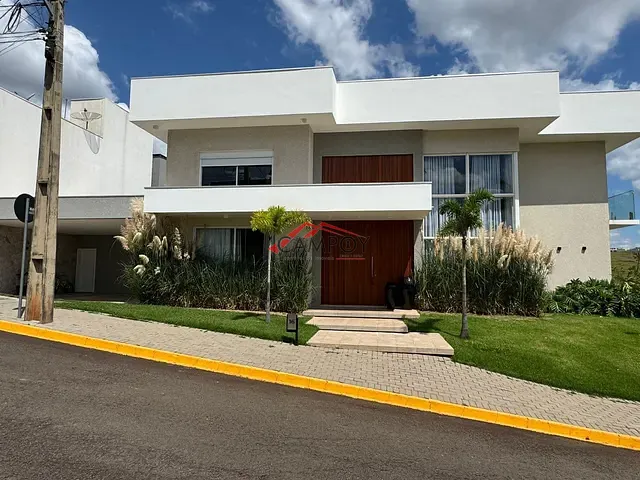 Casa com 522m² 3 quartos e 5 banheiros, à venda, no bairro Vila Santa Terezinha em Apucarana