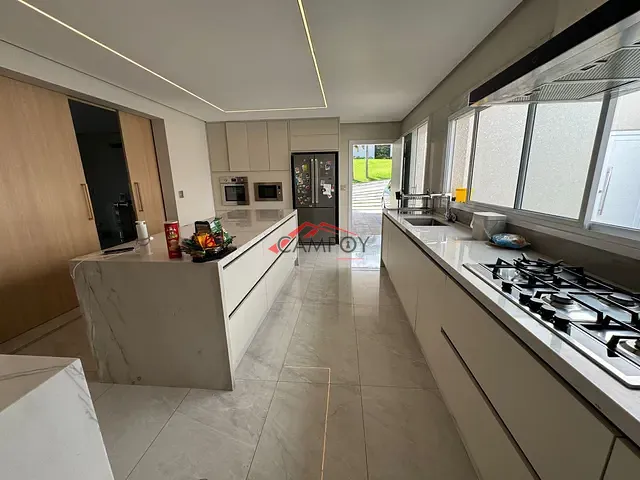 Casa com 522m² 3 quartos e 5 banheiros, à venda, no bairro Vila Santa Terezinha em Apucarana