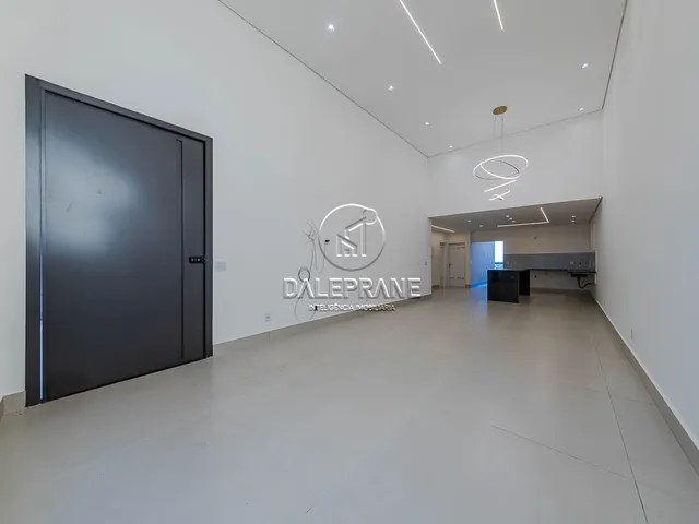 Casa 3 quartos e 3 banheiros, à venda, no bairro Setor Habitacional Arniqueira (Águas Claras) em Brasília