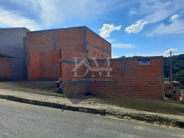 Casa 4 quartos e 2 banheiros, à venda, no bairro Jardim Edith em Jaguariaíva