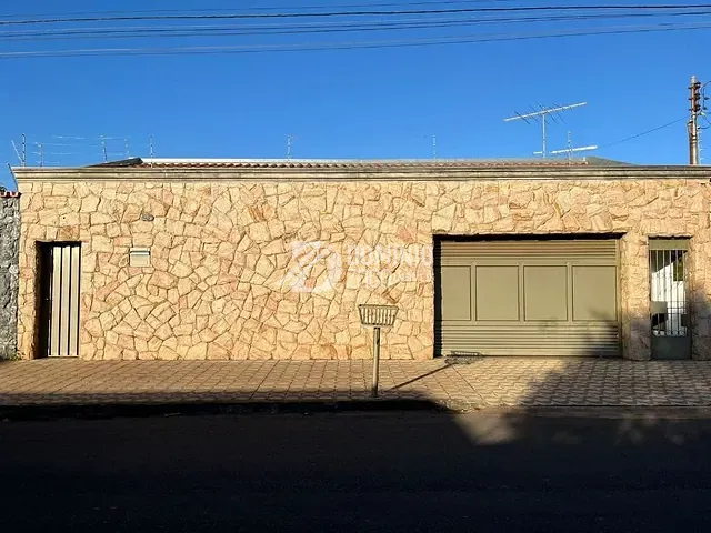 Casa com 475m² 6 quartos e 4 banheiros, à venda, no bairro Jardim Induberaba em Uberaba