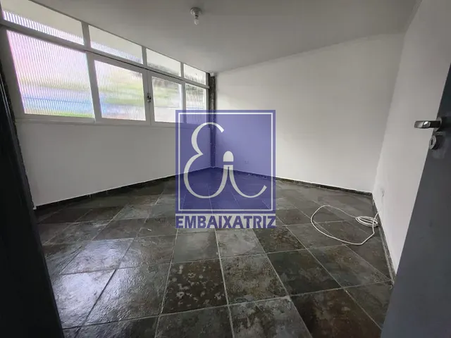 Casa com 687m², para alugar, no bairro Jardim Esplanada em São José dos Campos