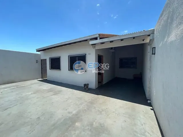 Casa com 300m² 3 quartos e 2 banheiros, à venda, no bairro Jardim Tókio em Londrina