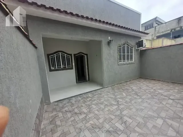 Casa com 80m² 2 quartos e 1 banheiro, para alugar, no bairro Maria da Luz em Nova Iguaçu