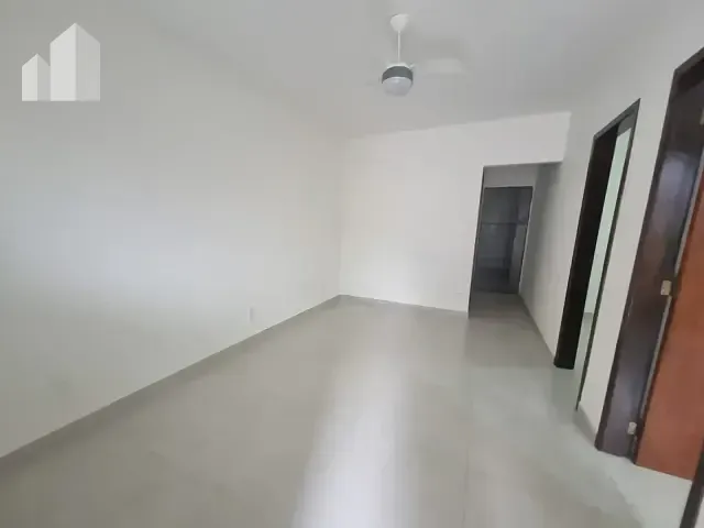 Casa com 80m² 2 quartos e 1 banheiro, para alugar, no bairro Maria da Luz em Nova Iguaçu