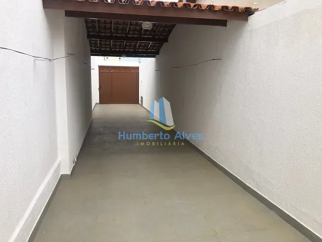 Casa 3 quartos e 1 banheiro, para alugar, no bairro Candeias em Vitória da Conquista