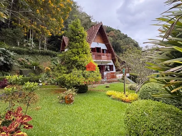 Casa 4 quartos e 3 banheiros, à venda, no bairro Mury em Nova Friburgo
