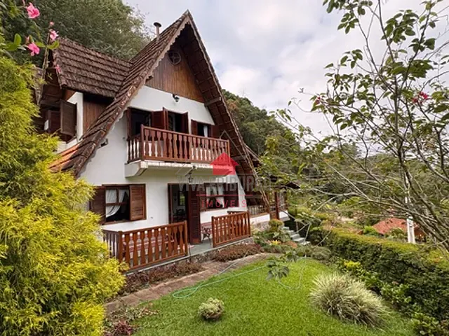 Casa 4 quartos e 3 banheiros, à venda, no bairro Mury em Nova Friburgo