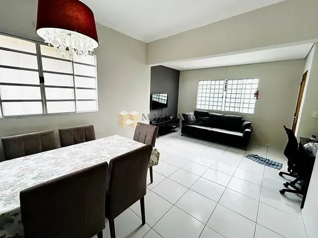 Casa com 175m² 2 quartos e 2 banheiros, à venda, no bairro Jardim Danúbio em Jundiaí