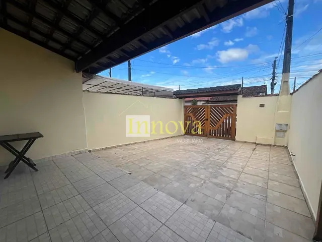 Casa com 150m² 2 quartos e 2 banheiros, à venda, no bairro Poiares em Caraguatatuba