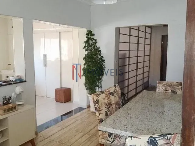 Casa com 330m² 4 quartos e 2 banheiros, à venda, no bairro Jardim Belo Horizonte em Bom Jesus dos Perdões