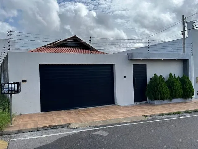 Casa 3 quartos e 1 banheiro, à venda, no bairro Caminho dos Lagos em Paulo Afonso