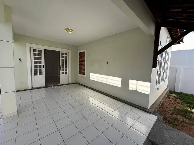 Casa 3 quartos e 1 banheiro, à venda ou para alugar, no bairro Caminho dos Lagos em Paulo Afonso