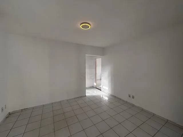 Casa 3 quartos e 1 banheiro, à venda ou para alugar, no bairro Caminho dos Lagos em Paulo Afonso