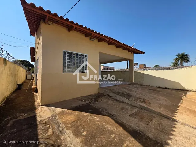 Casa 3 quartos e 2 banheiros, à venda, no bairro Vila Jardim São Judas Tadeu em Goiânia