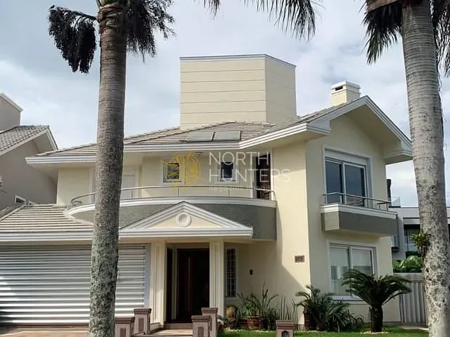 Casa com 470m² 4 quartos e 5 banheiros, para alugar, no bairro Jurerê Internacional em Florianópolis