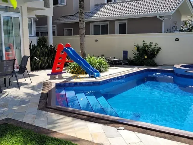 Casa com 470m² 4 quartos e 5 banheiros, para alugar, no bairro Jurerê Internacional em Florianópolis