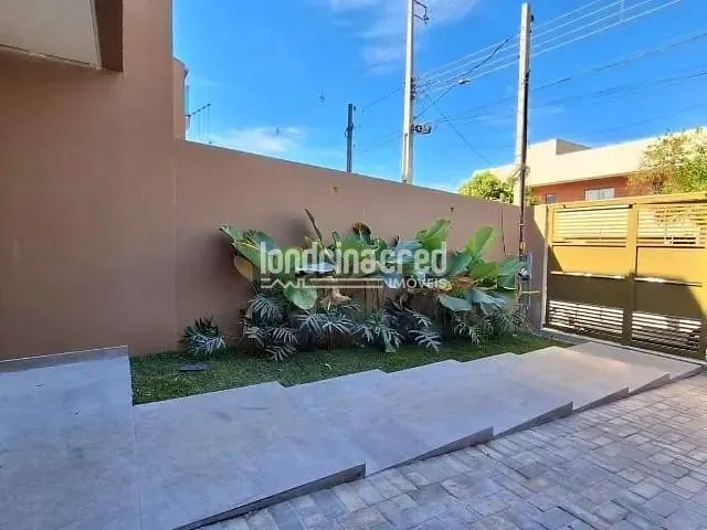 Casa com 138m² 3 quartos e 3 banheiros, à venda, no bairro Jardim Pacaembu / Santa Monica em Londrina
