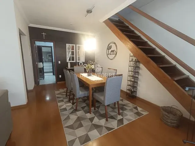 Casa com 380m² 4 quartos e 4 banheiros, à venda, no bairro Parque do Ingá em Teresópolis