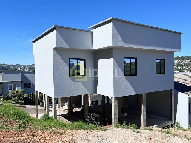 Casa com 70m² 3 quartos e 1 banheiro, à venda, no bairro Cristal em Concórdia