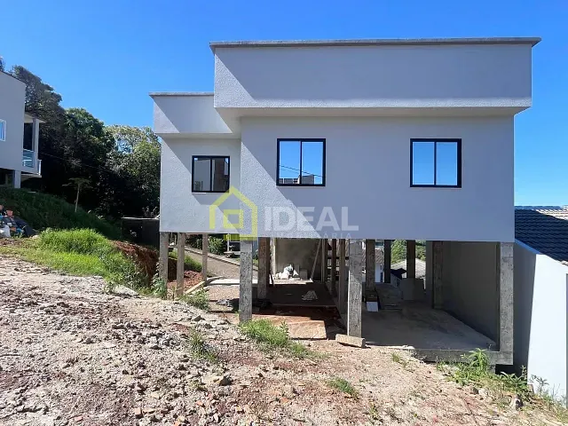 Casa com 70m² 3 quartos e 1 banheiro, à venda, no bairro Cristal em Concórdia