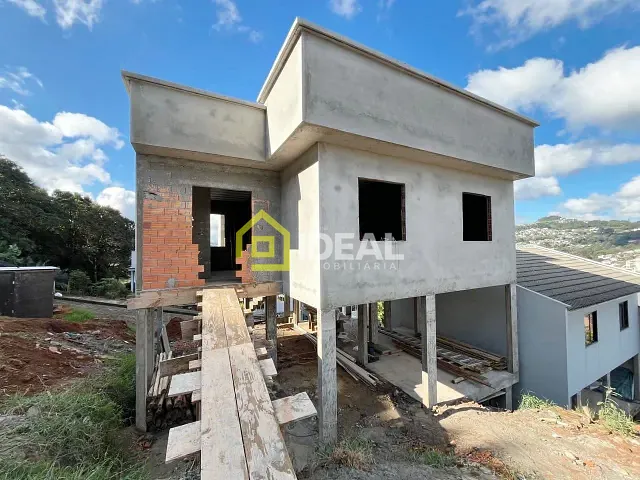 Casa com 70m² 3 quartos e 1 banheiro, à venda, no bairro Cristal em Concórdia