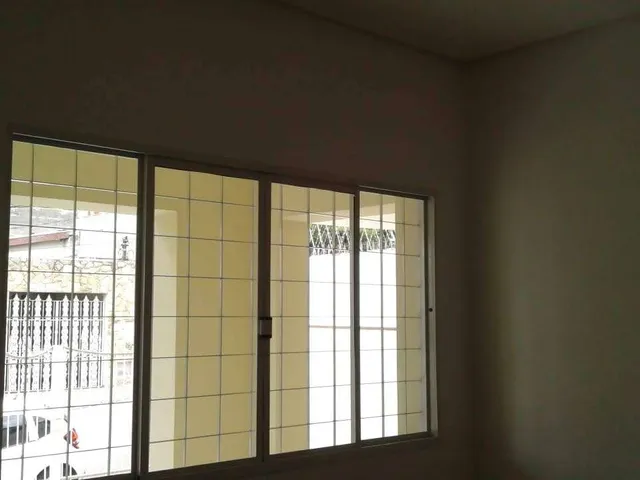 Casa 2 quartos e 2 banheiros, para alugar, no bairro Anhangabaú em Jundiaí