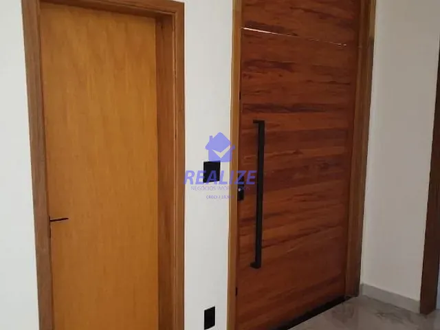 Casa com 317m² 3 quartos e 3 banheiros, à venda, no bairro Lívia III em Botucatu