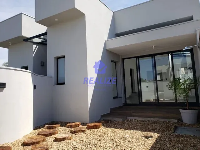 Casa com 317m² 3 quartos e 3 banheiros, à venda, no bairro Lívia III em Botucatu