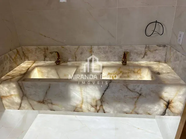 Casa com 312m² 3 quartos e 4 banheiros, à venda, no bairro Residencial Parqville Jacarandá em Aparecida de Goiânia