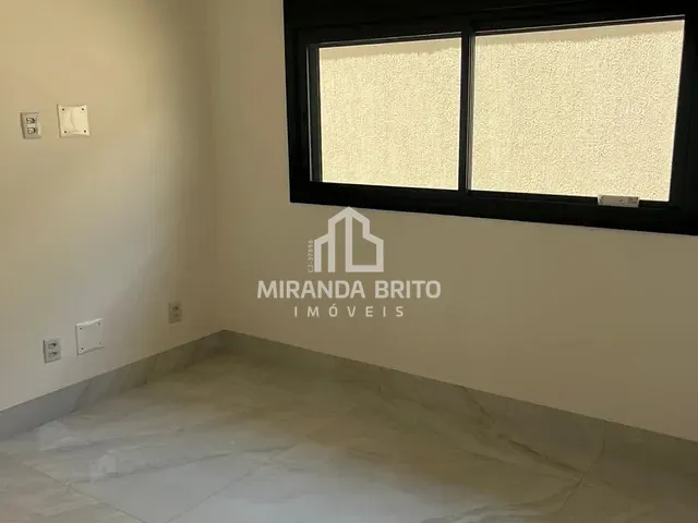Casa com 312m² 3 quartos e 4 banheiros, à venda, no bairro Residencial Parqville Jacarandá em Aparecida de Goiânia