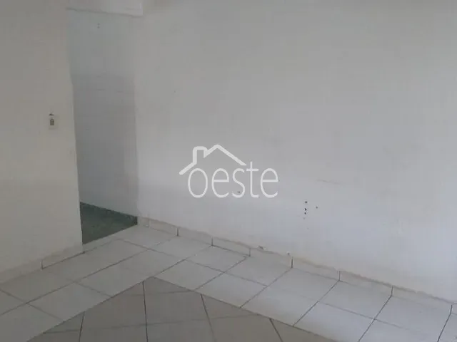 Casa com 125m² 2 quartos e 1 banheiro, para alugar, no bairro Vila Grego em Santa Bárbara D'Oeste