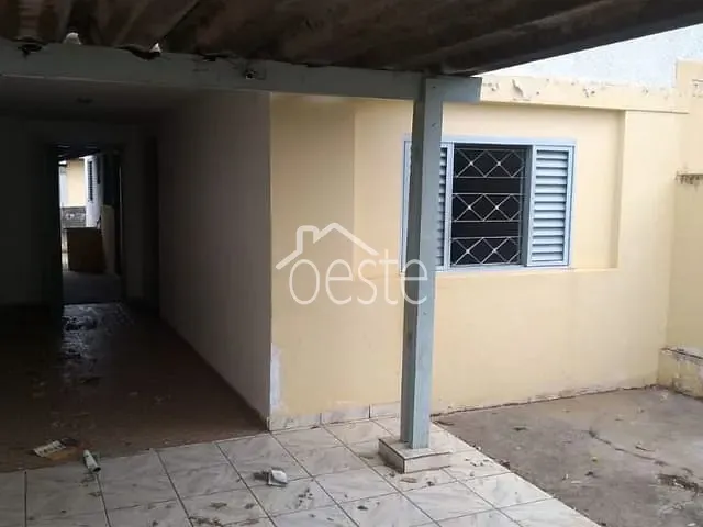 Casa com 125m² 2 quartos e 1 banheiro, para alugar, no bairro Vila Grego em Santa Bárbara D'Oeste