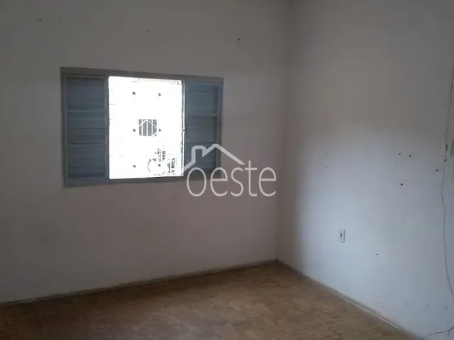 Casa com 125m² 2 quartos e 1 banheiro, para alugar, no bairro Vila Grego em Santa Bárbara D'Oeste