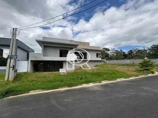 Casa com 233m², à venda, no bairro Vila Romao em Registro