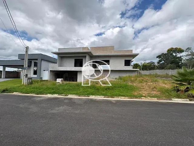 Casa com 233m², à venda, no bairro Vila Romao em Registro