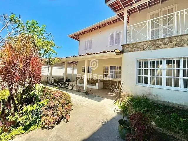 Casa com 200m² 3 quartos e 3 banheiros, para alugar, no bairro Serra Grande em Niterói