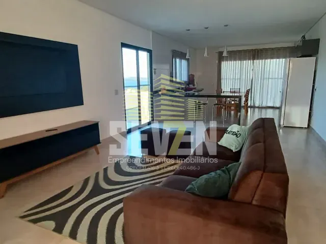 Casa com 188m² 3 quartos e 2 banheiros, à venda, no bairro Riviera de Santa Cristina XIII em Paranapanema