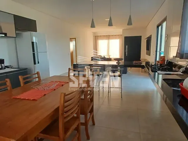 Casa com 188m² 3 quartos e 2 banheiros, à venda, no bairro Riviera de Santa Cristina XIII em Paranapanema