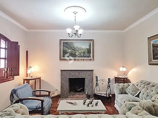 Casa com 506m² 5 quartos e 5 banheiros, à venda, no bairro Jardim Laranjeiras em Juiz de Fora
